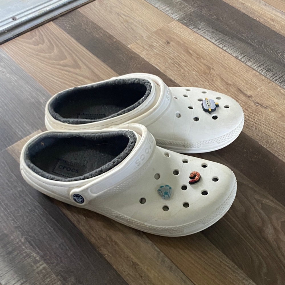 CROCS White Lined Clogs with Gray Fuzzy Lining